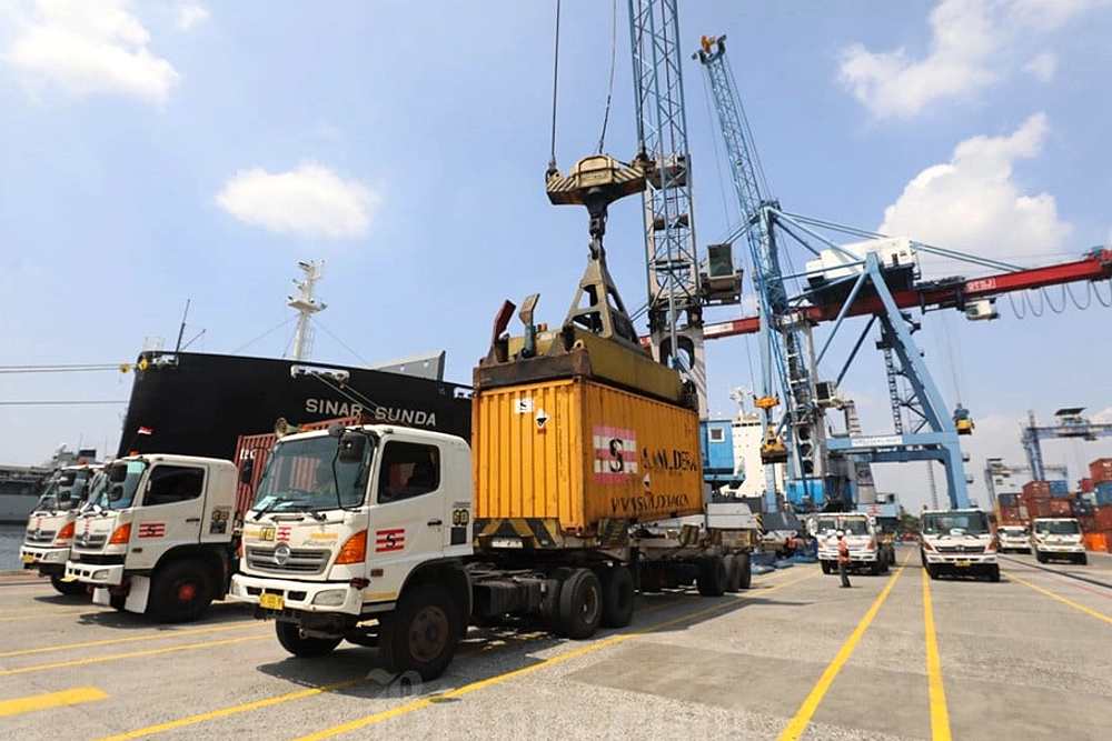 10 Ribu Kontainer Tanjung Priok Tertumpuk Importir Terlambat