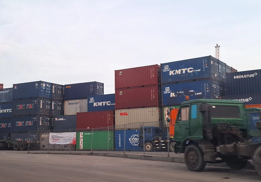 10 Ribu Kontainer Tumpuk di Tanjung Priok, DJBC Siapkan Sanksi