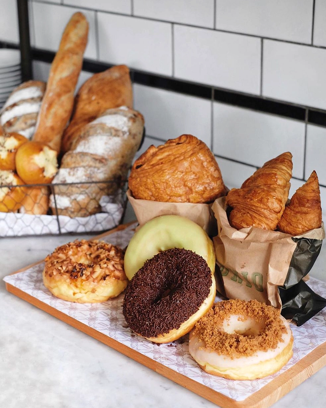 3 Bakery Jadul & Kafe Sorotan Kasus: Pilihan Pembaca