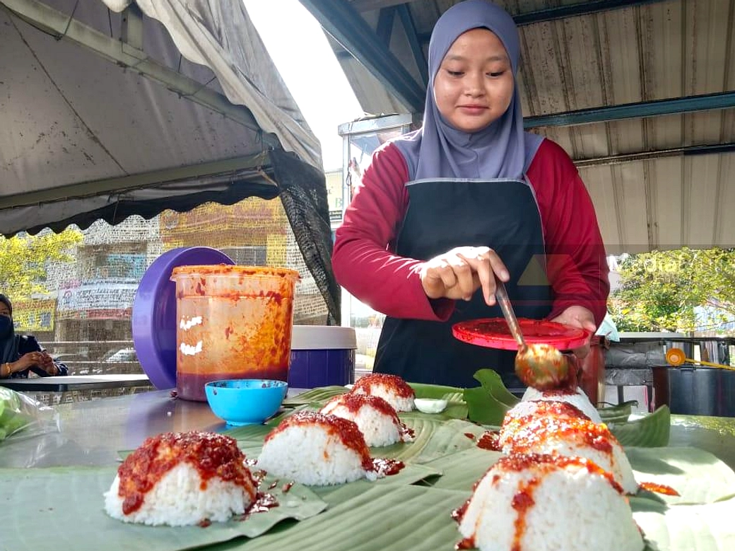40 Tahun Nasi Lemak Rp14 Ribu di Singapura