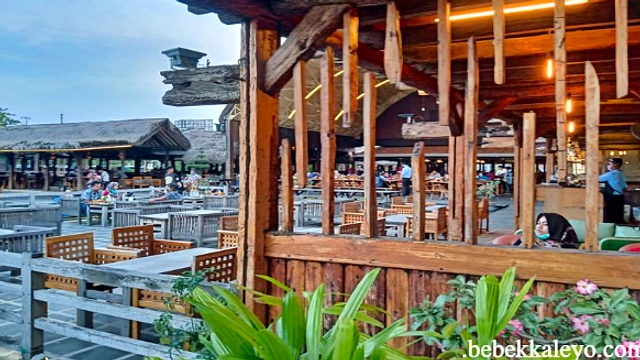 5 Restoran Bersejarah Lebih Tua dari Indonesia
