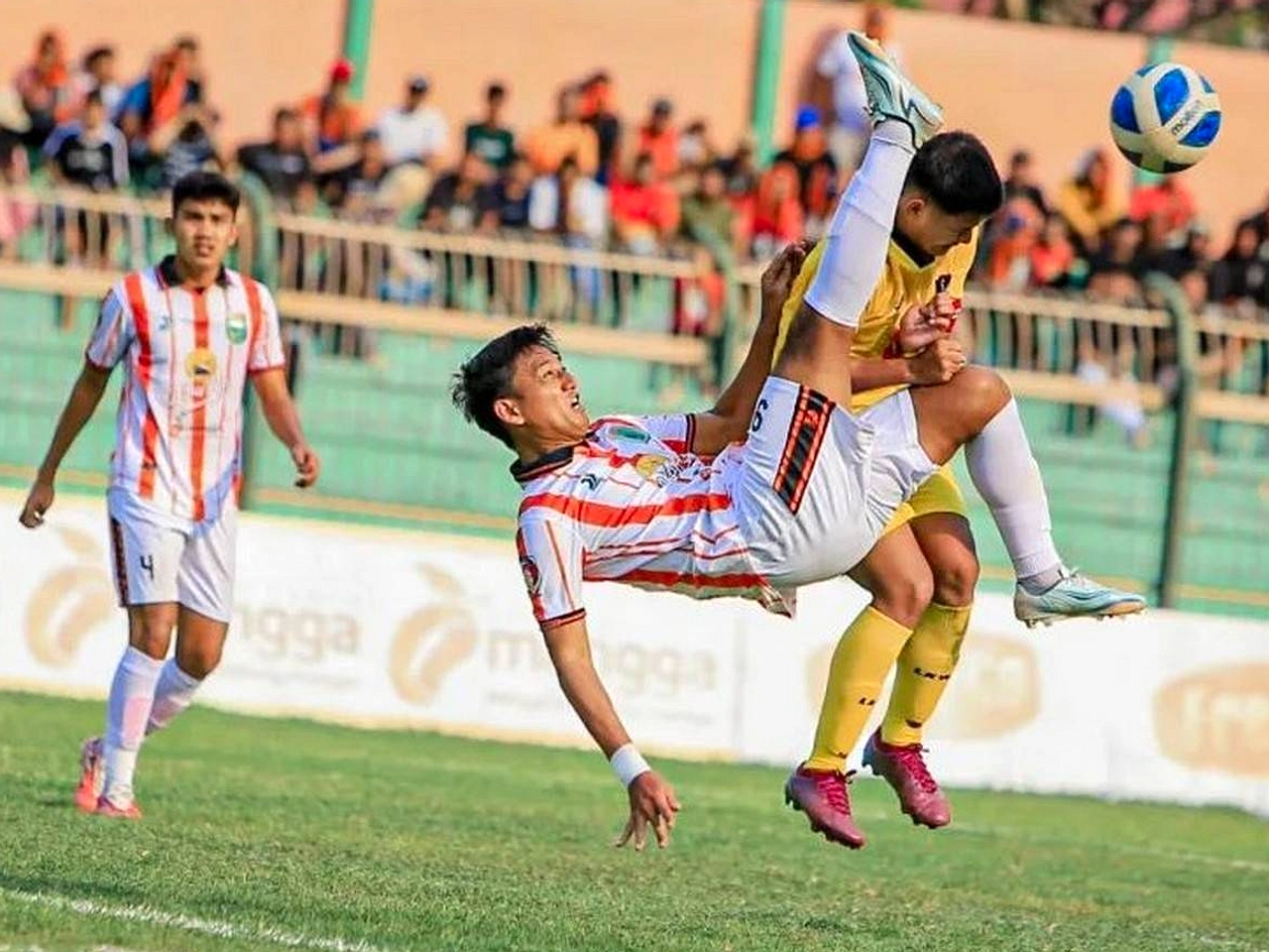 Adidas Home of Football Buka Jakarta Selatan, Messi & Yamal