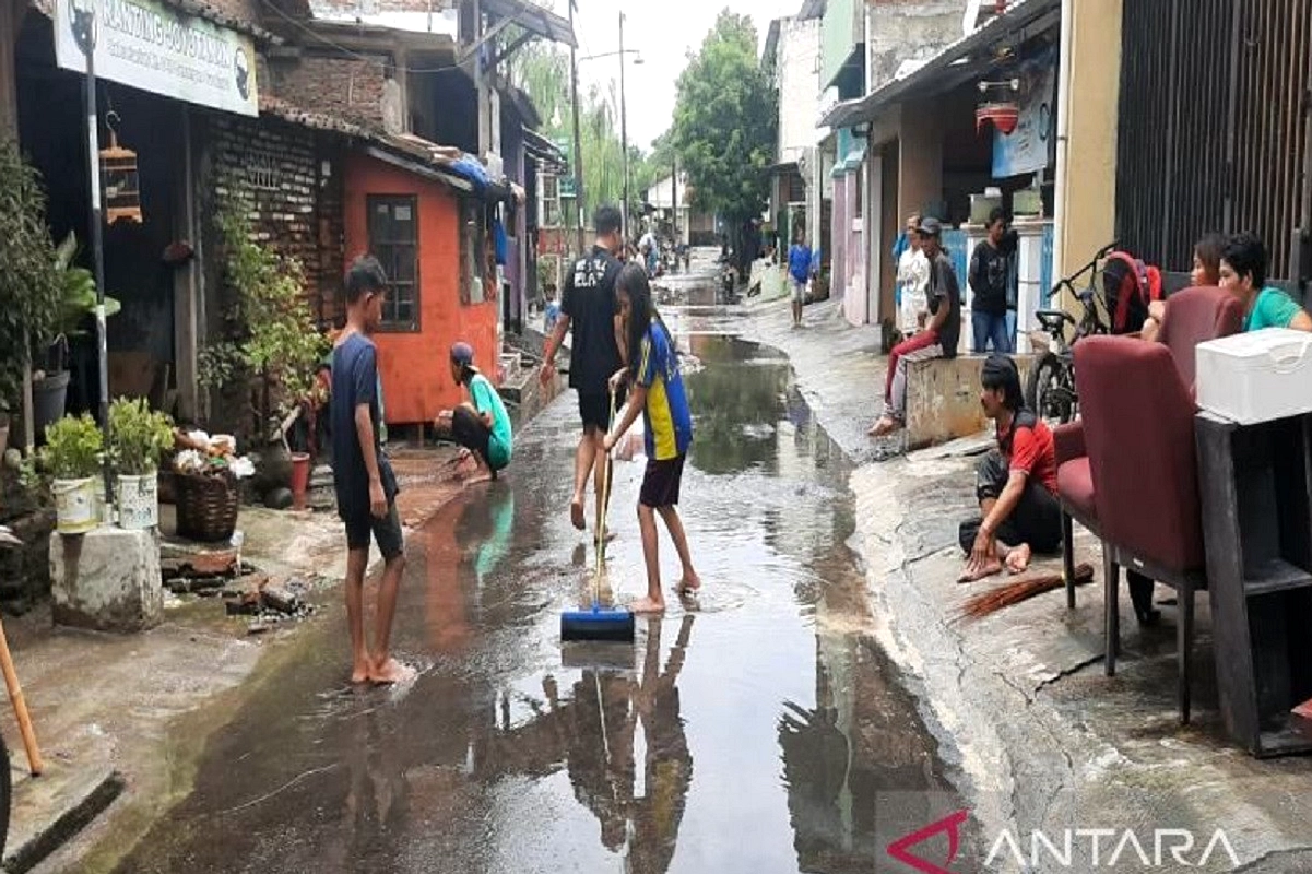 Air Banjir Merah di RW 06 Joyotakan, Sumber Tinta Terungkap
