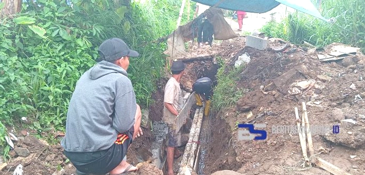 Air Panas ke Wastafel Bisa Merusak Pipa Rumah, Hindari