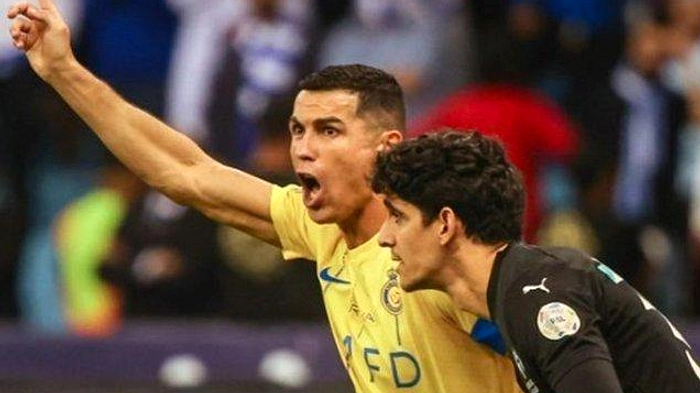 Al Nassr Menang 4-2, Joao Felix Tembak Hat-Trick Liga Arab