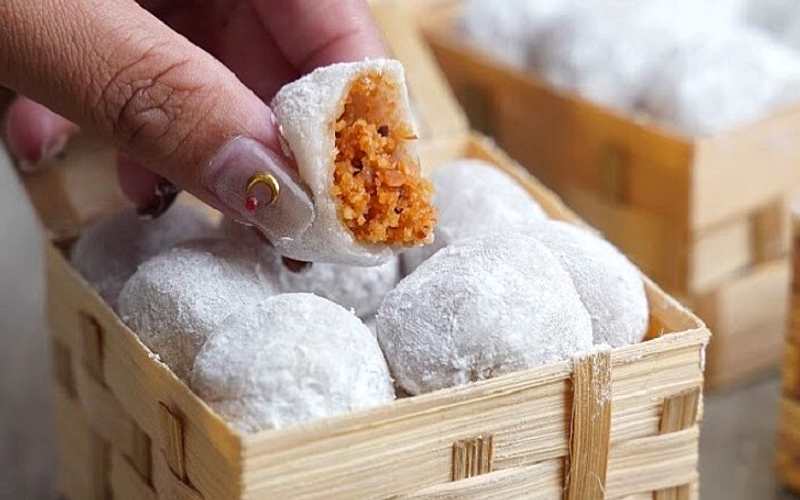 Aldi Taher Jual Mochi Raksasa di Sukabumi, Ini Harganya