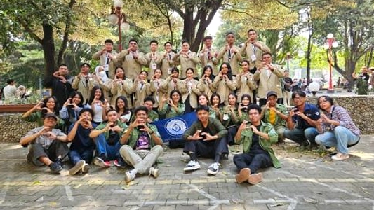 Anak Tukang Bengkel Berhasil Kuliah Gratis di UGM, Ini Kisahnya