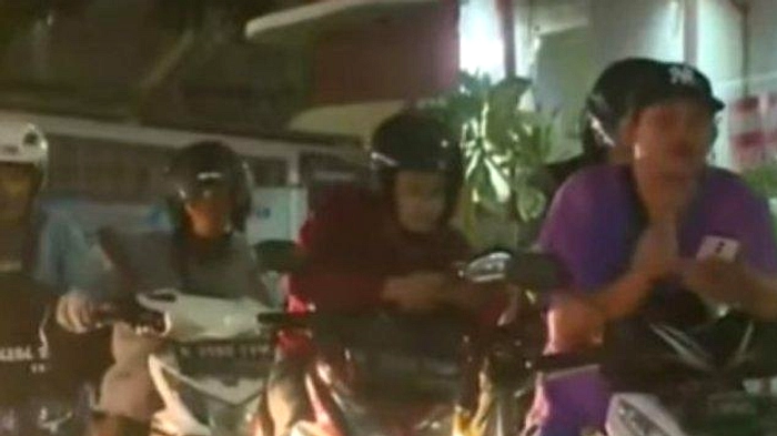 Antrean SPBU Sidoarjo Padat Sebelum BBM Naik 1 April