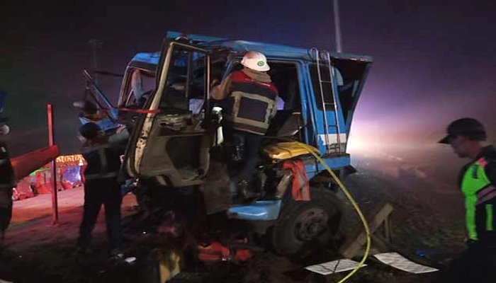 Antrian Panjang Exit Tol Parungkuda di Akhir Pekan Libur