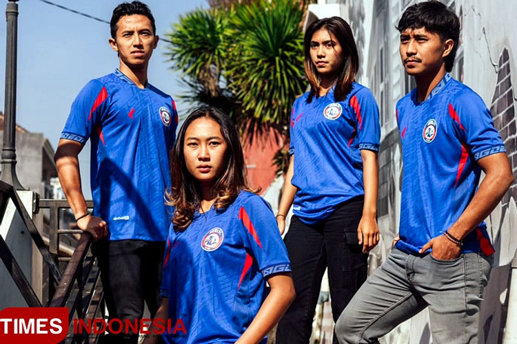 Arema FC Rilis Jersey Empat, Donasi Keluarga Kanjuruhan