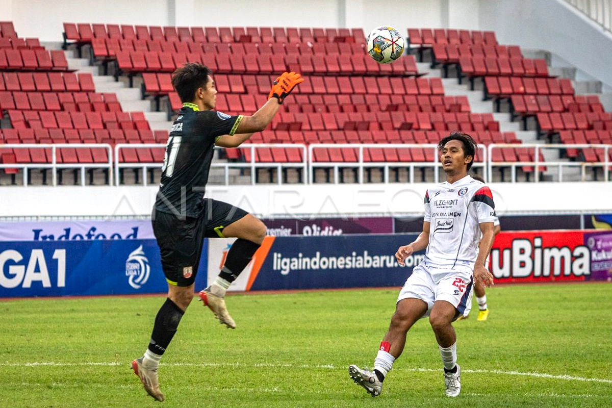Arema FC vs Persis Solo di Stadion Kanjuruhan 18 Apr