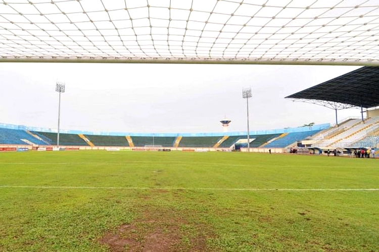 Arema vs Malut, Dewa United vs PSIM: Laga Jumat di Stadion