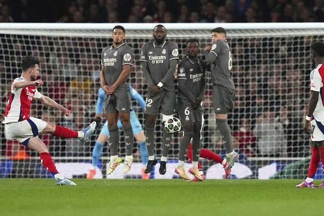 Arsenal Raih Final Liga Champions, Pujian dan Kritik