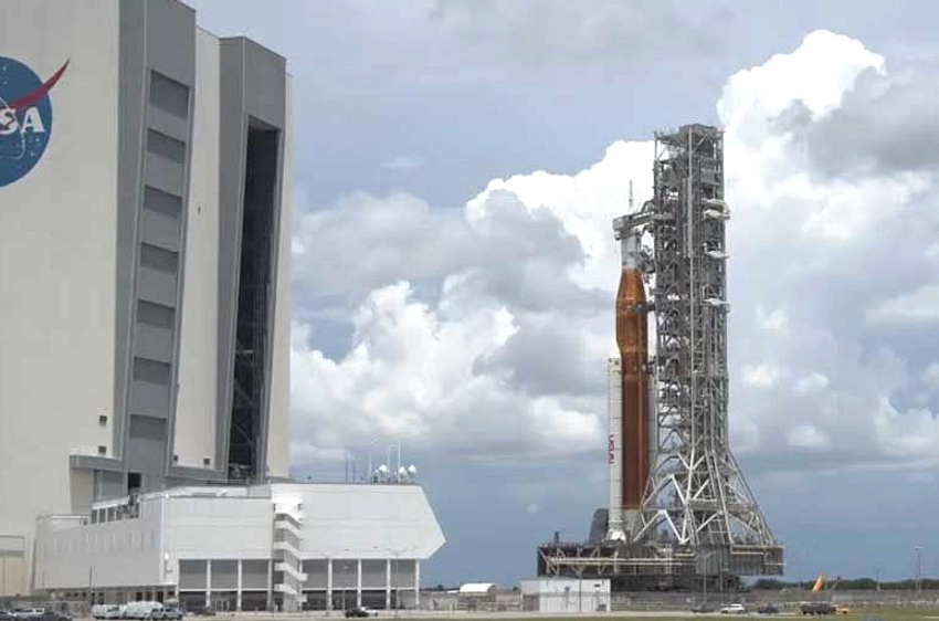 Astronot Artemis II Rekor Jarak Terjauh 406.771 km