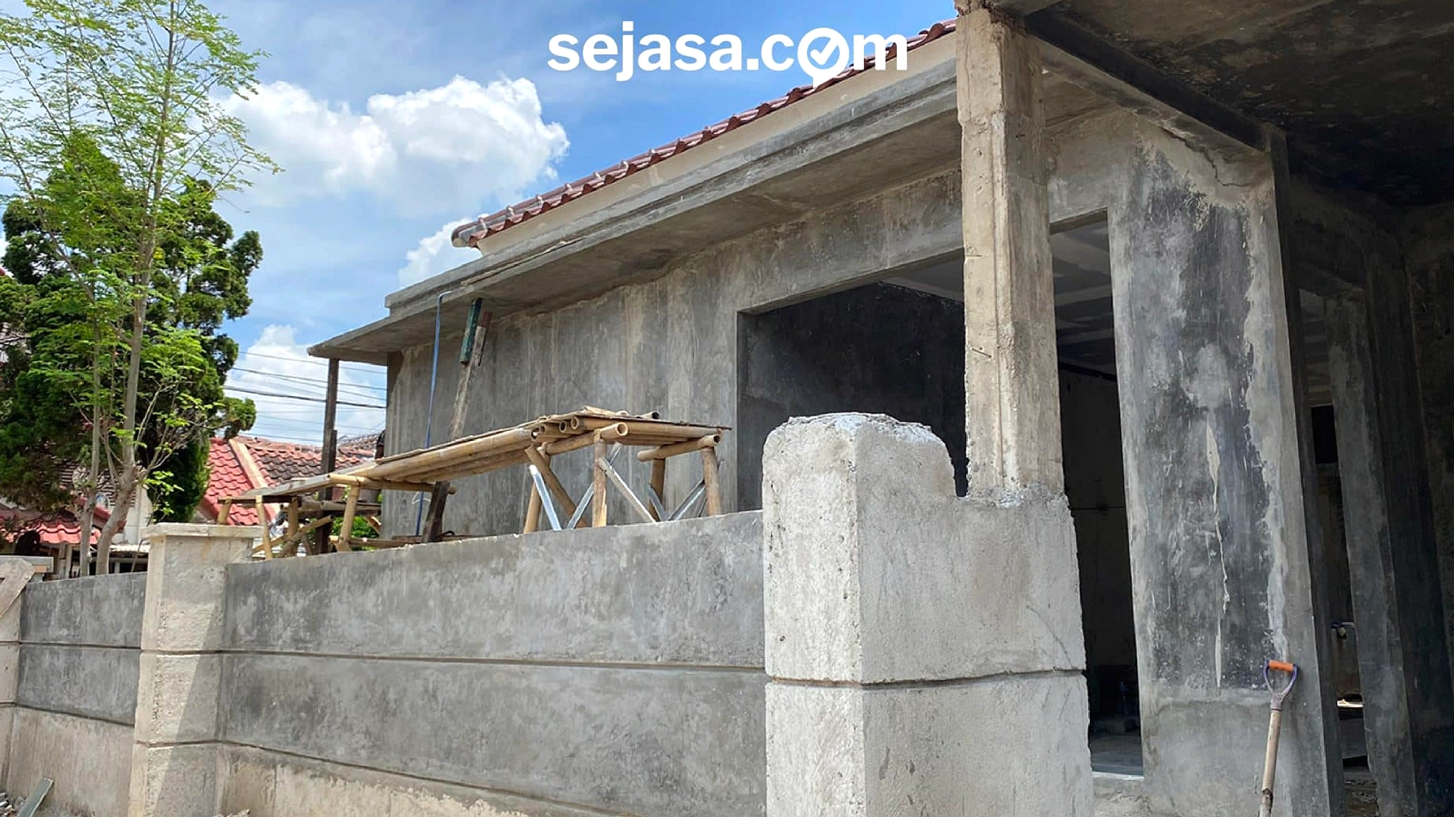 Atap Bocor, Rayap, dan Lantai Rusak: Waktunya Renovasi Rumah