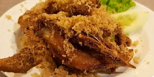 Ayam Goreng Transparan Cai Nan Viral di Media Sosial