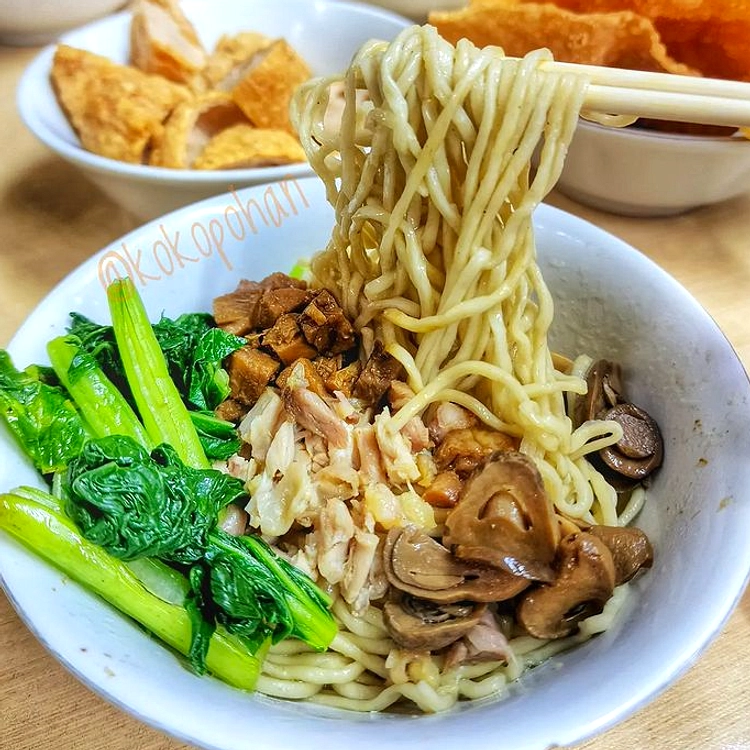 Bakmi Kekinian Jakarta: 7 Gerai Hits dengan Topping Unik
