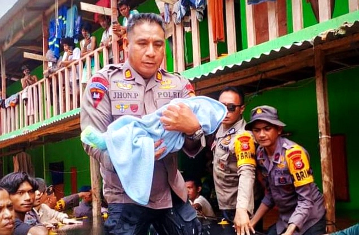 Balita 11 Bulan Dilepas ke Posko Saat Kemacetan Parungkuda
