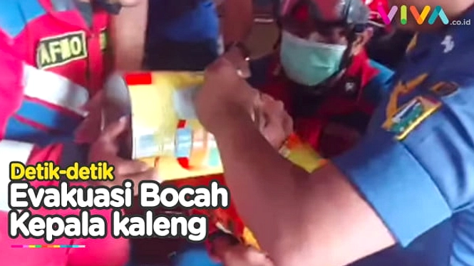 Balita Terjebak Kepala Kaleng Biskuit, Damkar Beraksi