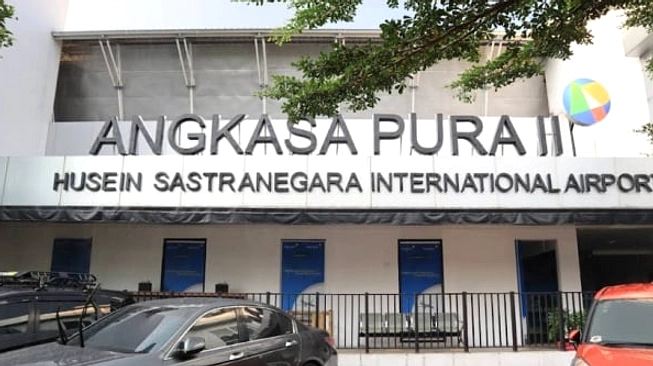 Bandara Husein Sastranegara Kembali Terbuka, Wisata Malaysia