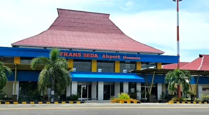 Bandara Maumere Ditutup Akibat Erupsi Gunung Lewotobi