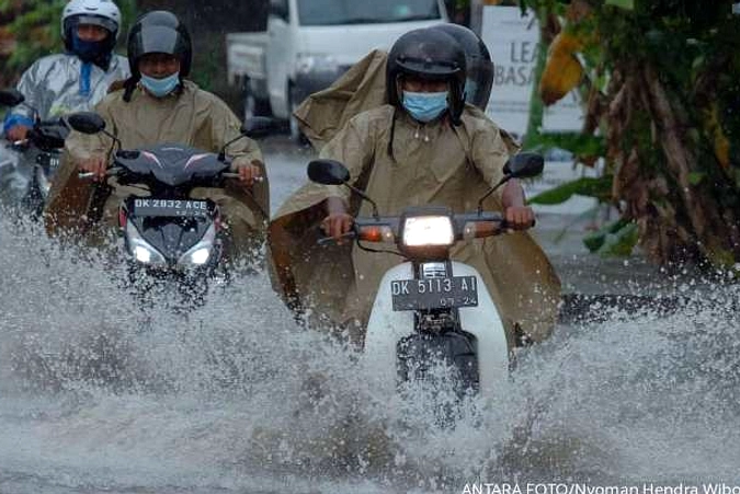 Bandung: Hujan Ringan, Suhu 19‑28°C, Kelembapan Tinggi