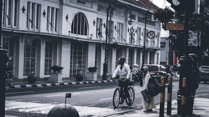 Bandung Raya Hujan Ringan-Sedang, BMKG Peringat Jalan Licin