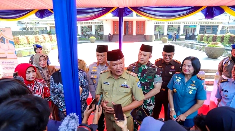 Bandung Terapkan WFH, Wali Kota Sepeda ke Kantor Setiap Hari