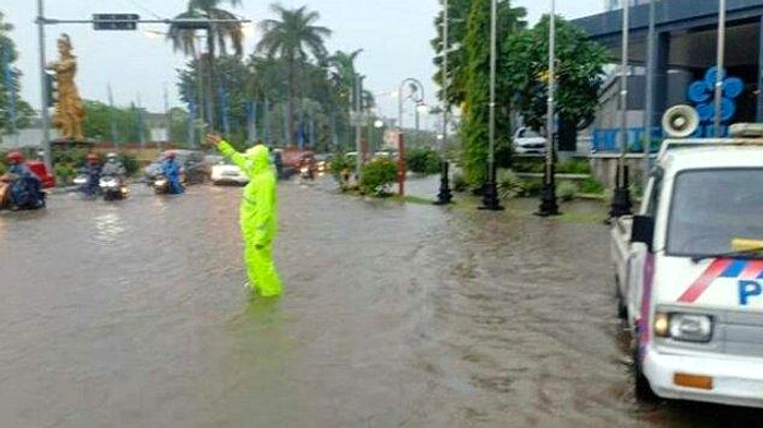 Banjir Ir Soekarno, Solo Baru Guncang Kemacetan Bacem-Gading