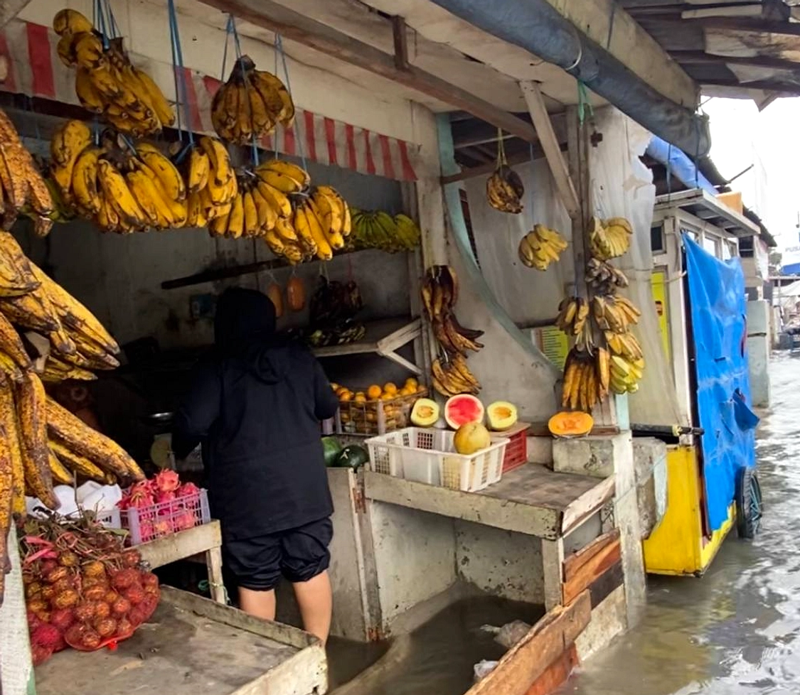 Banjir Parah di Jalan Derwati, Bandung Menghambat Lalu Lintas