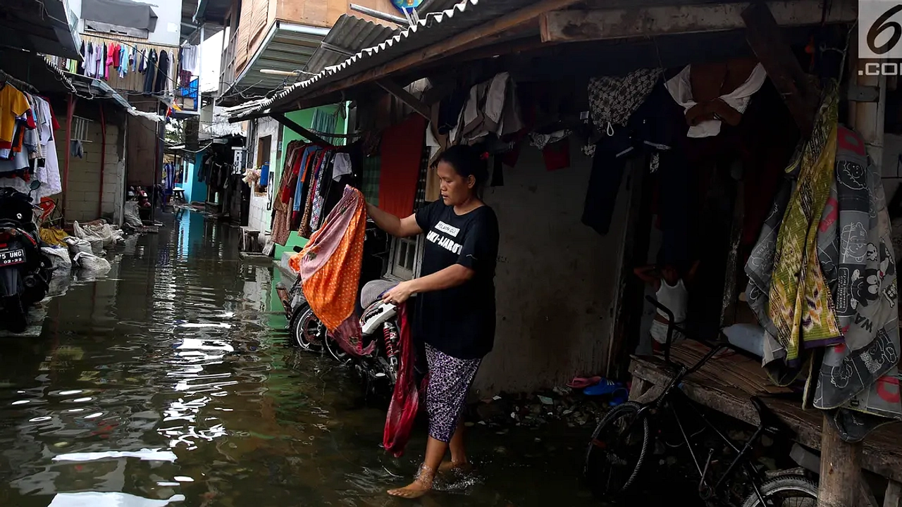 Banjir Rob Kembali Rendam 36 Rumah di Pati