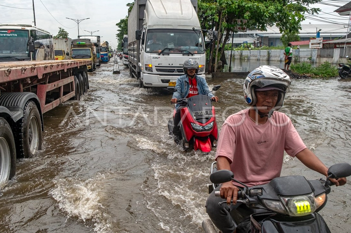 Banjir Surabaya: 30 Titik Terendam, BPBD Keruk Genangan