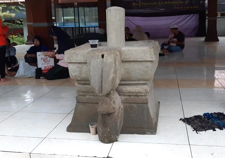 Batu Lingga Beraksara Ditemukan di Desa Gumulan, Klaten