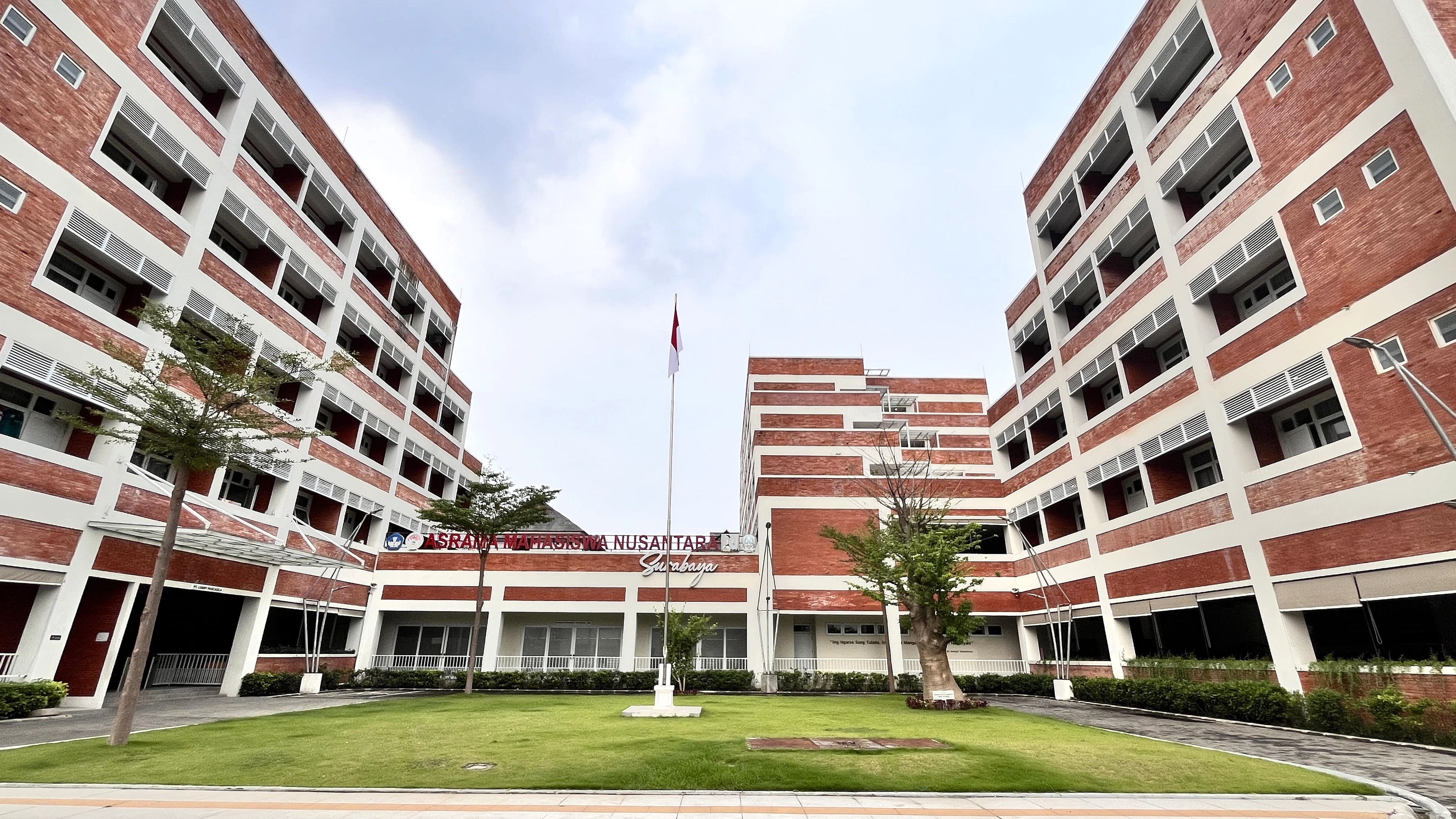 Beasiswa AMN Surabaya 2026 Dibuka Lagi untuk Mahasiswa Negeri