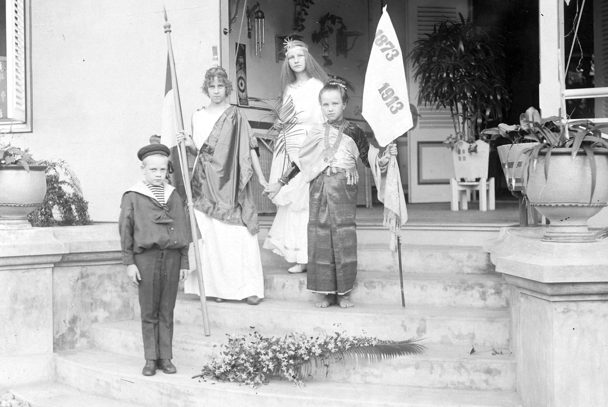 Belanda Bangun Pariwisata Indonesia Awal 1900, Tarik Turis Eropa