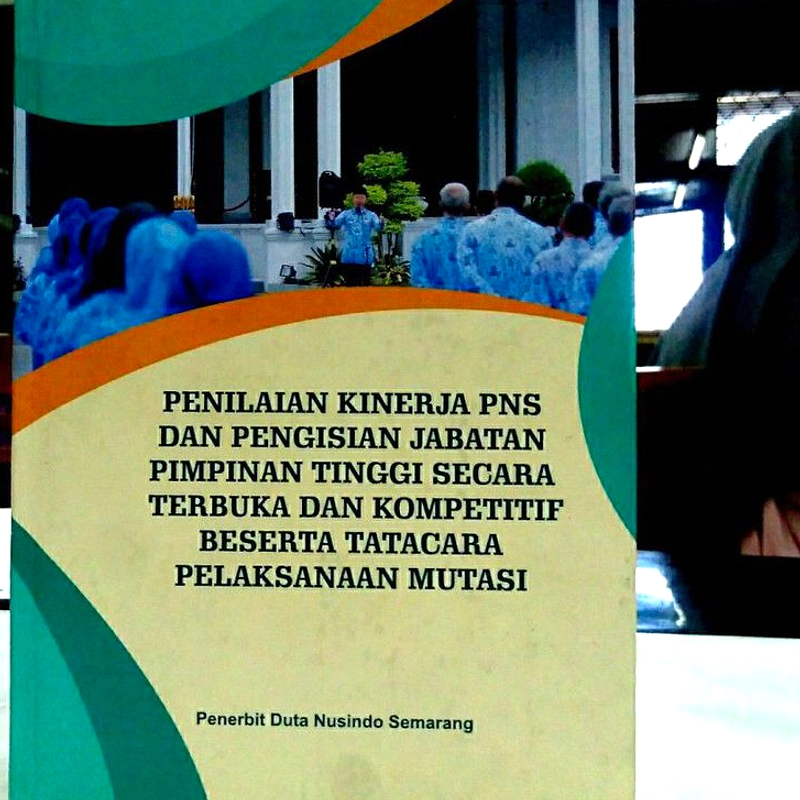 Bendahara NasDem Pujikan Seskab Teddy, 'Jangkar Pemerintah'
