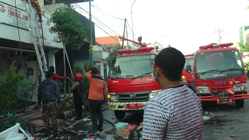 Bengkel Ibaz Motor Terbakar di Sulang, Kerugian Rp 1,5 Mili