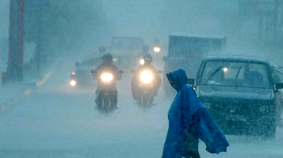 Bengkulu Sepanjang Hari Hujan Ringan, Suhu 17‑31°C, Kelembapan Tinggi