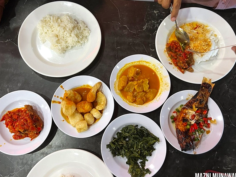 Berbagai Restoran Ampera Raya Jadi Destinasi Kuliner