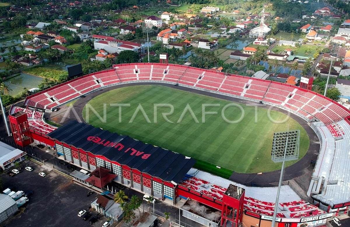 Bernardo Tavares Siap Pecah Gawang Arema di Derby Jatim