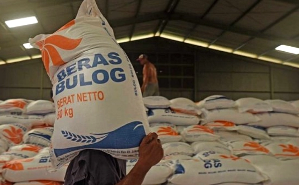 BGN Sambut Beras Premium Bulog, Prioritas Utama Tetap Lokal