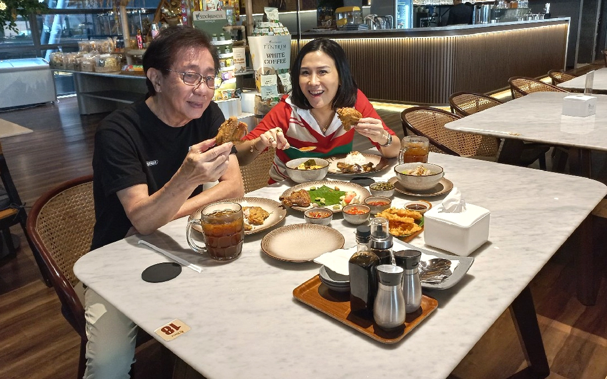 Bisnis Ayam Goreng Irwan Hidayat Berawal dari Hobi
