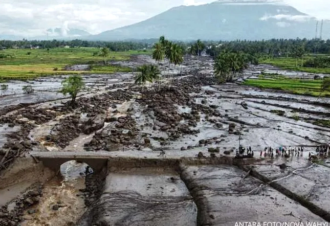 BMKG Peringat Hujan Ekstrem di Sumbar, Waspada 15‑16 Apr