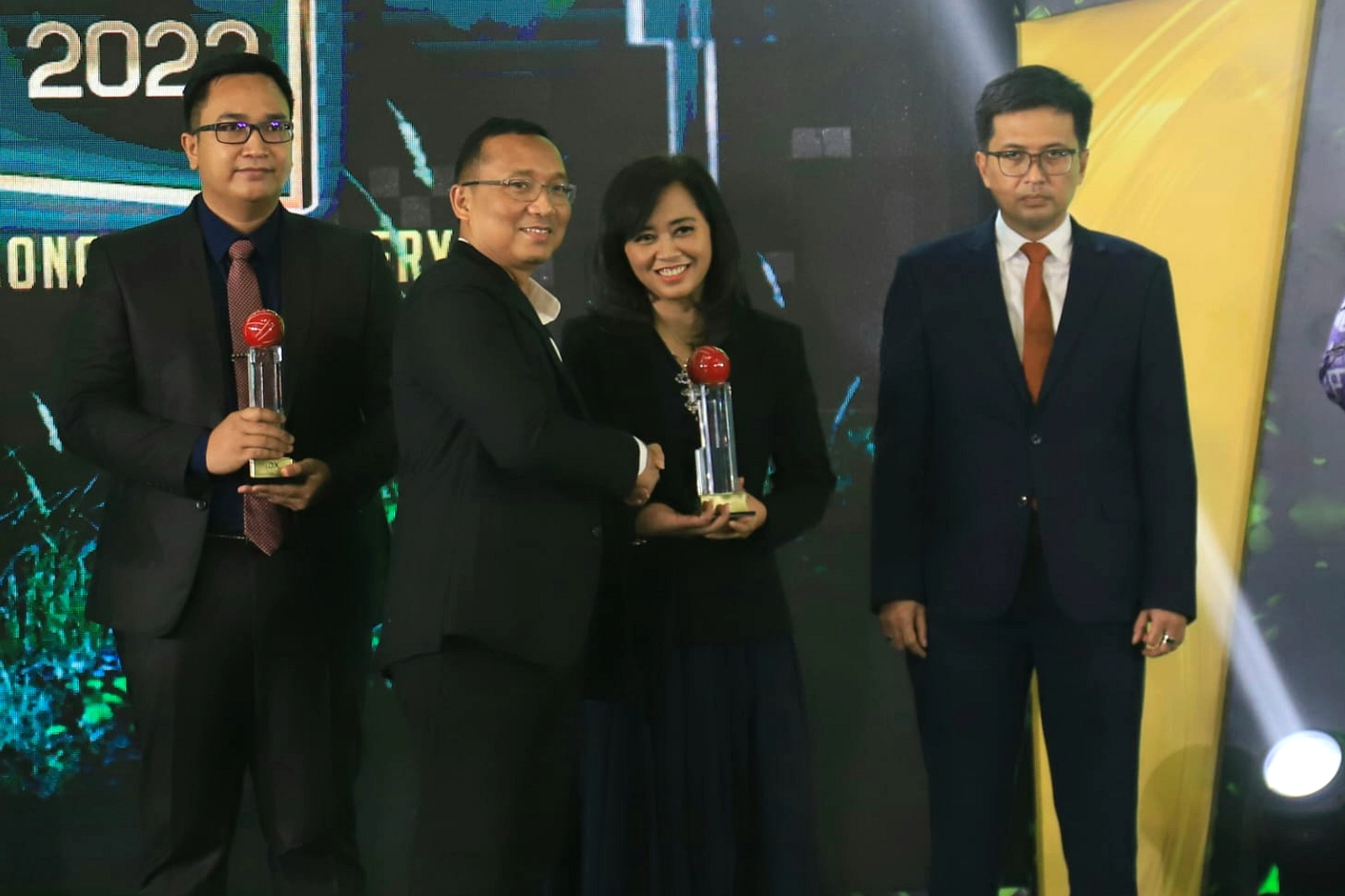 BNI Raih Penghargaan ESG Leadership di Indonesia ESG Awards 2025