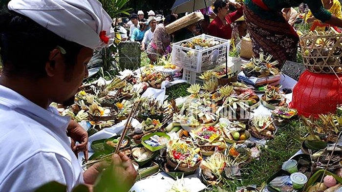 Buda Wage Ukir: Hari Berhitung Bali 22 April 2026 Ritual Plan