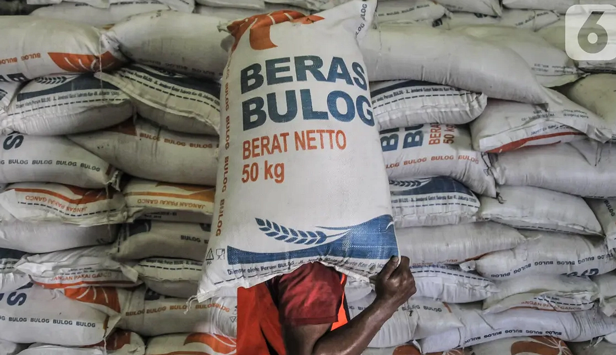 Bulog Serap 4 Juta Ton Beras Petani, Lampaui Target