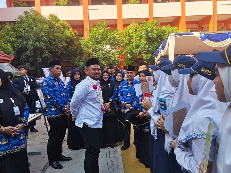 Bupati Gresik Buka MPLS, Canangkan Sekolah Moderasi Beragama