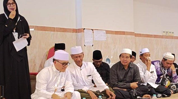 Bupati Ipuk Melepas 1.312 Jemaah Haji Banyuwangi 2026