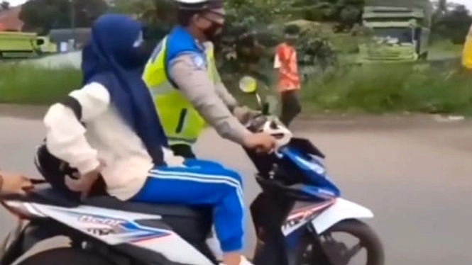 Bupati Kediri Larang Siswa SMP Bawa Motor