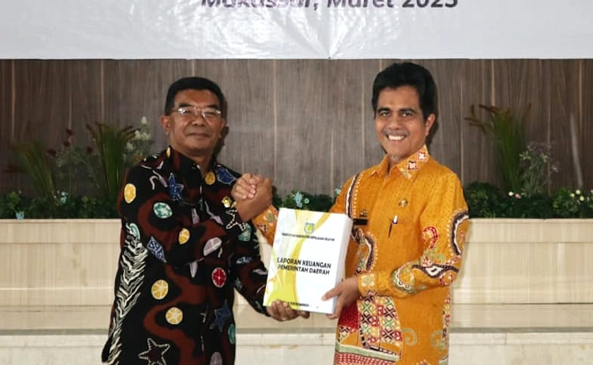 Bupati OKU Serahkan LKPD 2025 ke BPK Sumsel pada 31 Maret
